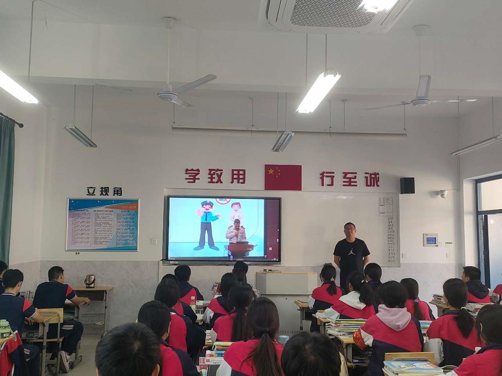 90bd700fdf5b4a09b44f7c8fdfb8bddc.jpg 90bd700fdf5b4a09b44f7c8fdfb8bddc.jpg